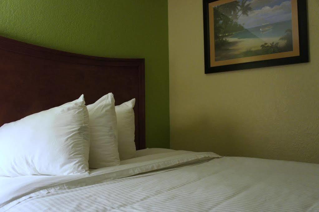 Emerald Coast Inn & Suites Fort Walton Beach Buitenkant foto